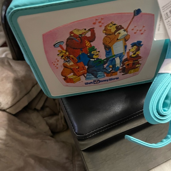 Disney Vault Crossbody Vault Collection - Picture 3 of 3